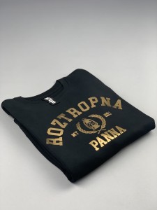 Roztropna_panna_crewneck